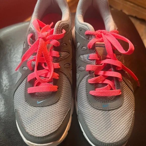 Nike Gray and Pink Sneakers with Sporty Design - Picture 1 of 12